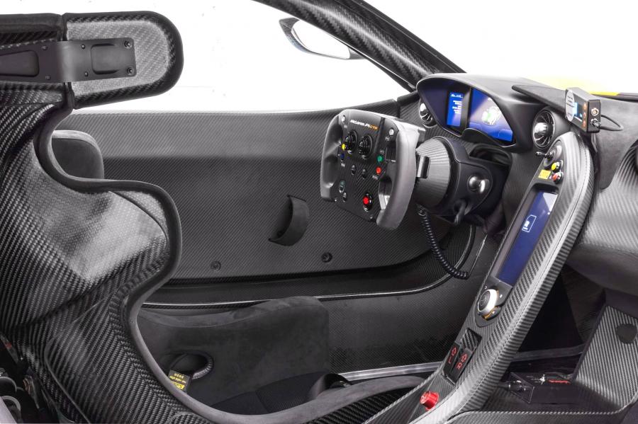 Интерьер McLaren P1 GTR (34 of 58) 2015 года  (фото 15 из 35)
